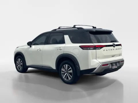 More photos of 2022 NISSAN PATHFINDER SL at Oak Ridge Nissan, TN