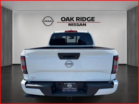 More photos of 2026 Nissan Frontier SV at Oak Ridge Nissan, TN