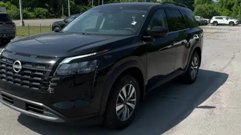 More photos of 2026 NISSAN PATHFINDER SL at Oak Ridge Nissan, TN