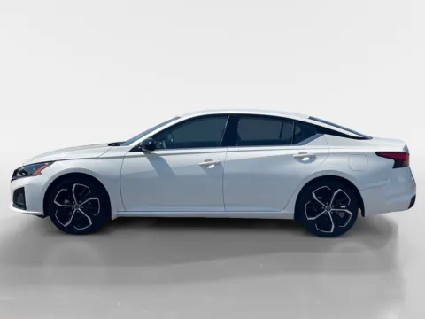 More photos of 2025 NISSAN ALTIMA SR at Oak Ridge Nissan, TN