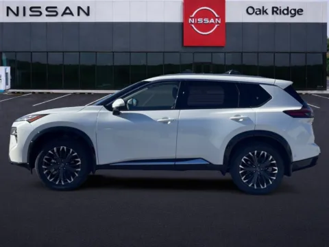 More photos of 2026 NISSAN ROGUE Platinum at Oak Ridge Nissan, TN