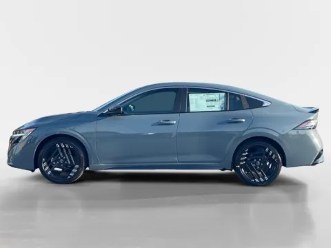 More photos of 2026 NISSAN SENTRA SR at Oak Ridge Nissan, TN