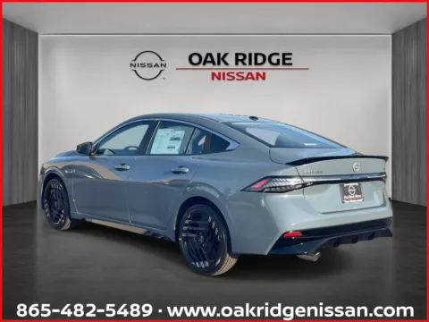 More photos of 2026 NISSAN SENTRA SR at Oak Ridge Nissan, TN