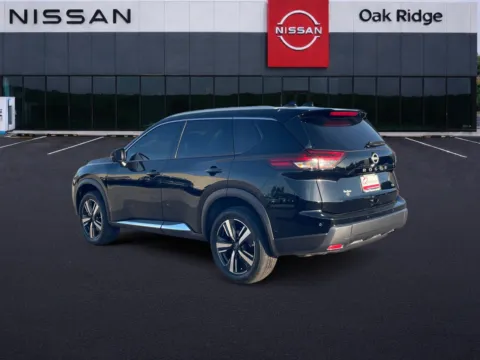 More photos of 2025 NISSAN ROGUE SL at Oak Ridge Nissan, TN