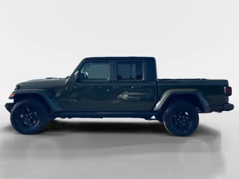 More photos of 2022 JEEP GLADIATOR SPORT Willys at Oak Ridge Nissan, TN