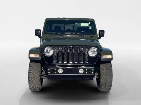 Photos of 2022 JEEP GLADIATOR SPORT Willys for sale in Oak Ridge, TN at Oak Ridge Nissan
