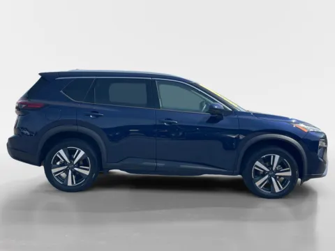 Photos of 2026 NISSAN ROGUE SL for sale in Oak Ridge, TN at Oak Ridge Nissan