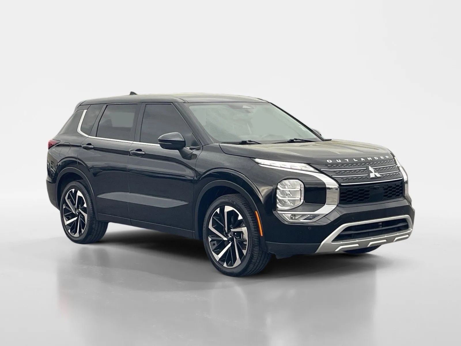 Black 2022 MITSUBISHI OUTLANDER SE/BL for sale in Oak Ridge, TN