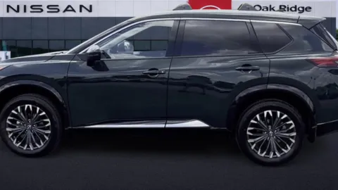 More photos of 2026 NISSAN ROGUE Platinum at Oak Ridge Nissan, TN