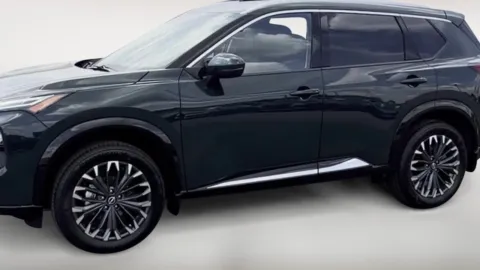 More photos of 2026 NISSAN ROGUE Platinum at Oak Ridge Nissan, TN