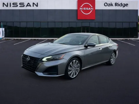 More photos of 2023 NISSAN ALTIMA SL 2.5 SL at Oak Ridge Nissan, TN