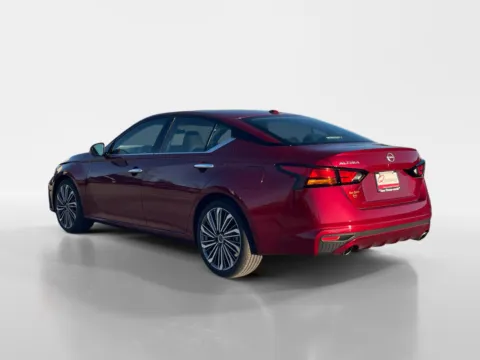 More photos of 2024 NISSAN ALTIMA SL 2.5 SL at Oak Ridge Nissan, TN