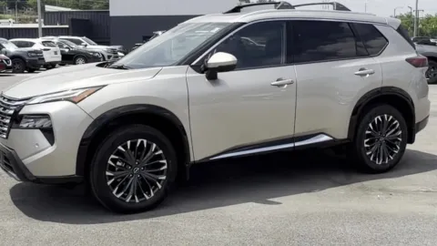 More photos of 2026 NISSAN ROGUE Platinum at Oak Ridge Nissan, TN