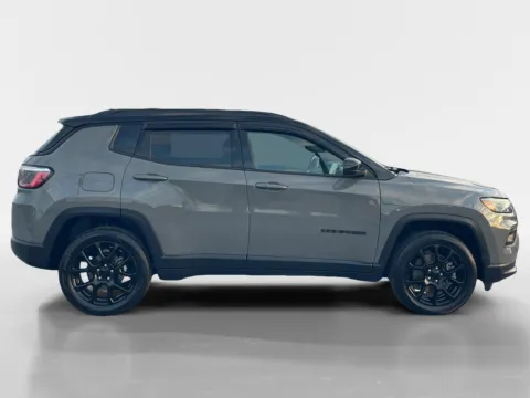 Photos of 2024 JEEP COMPASS LATITUD Latitude for sale in Oak Ridge, TN at Oak Ridge Nissan