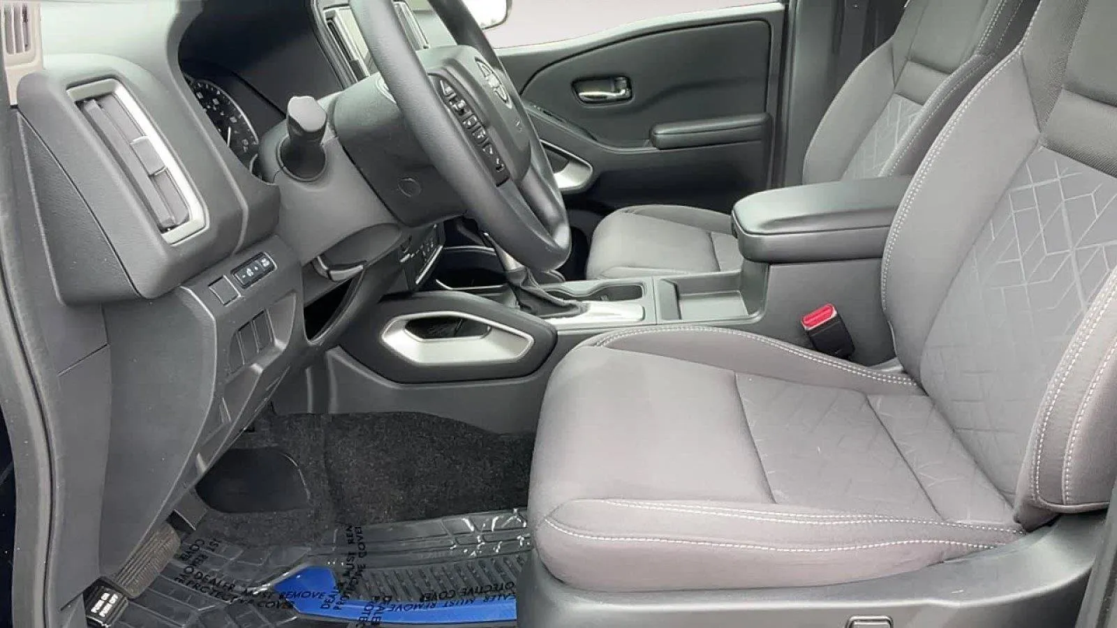 2025 Nissan Frontier SV - Photo 9