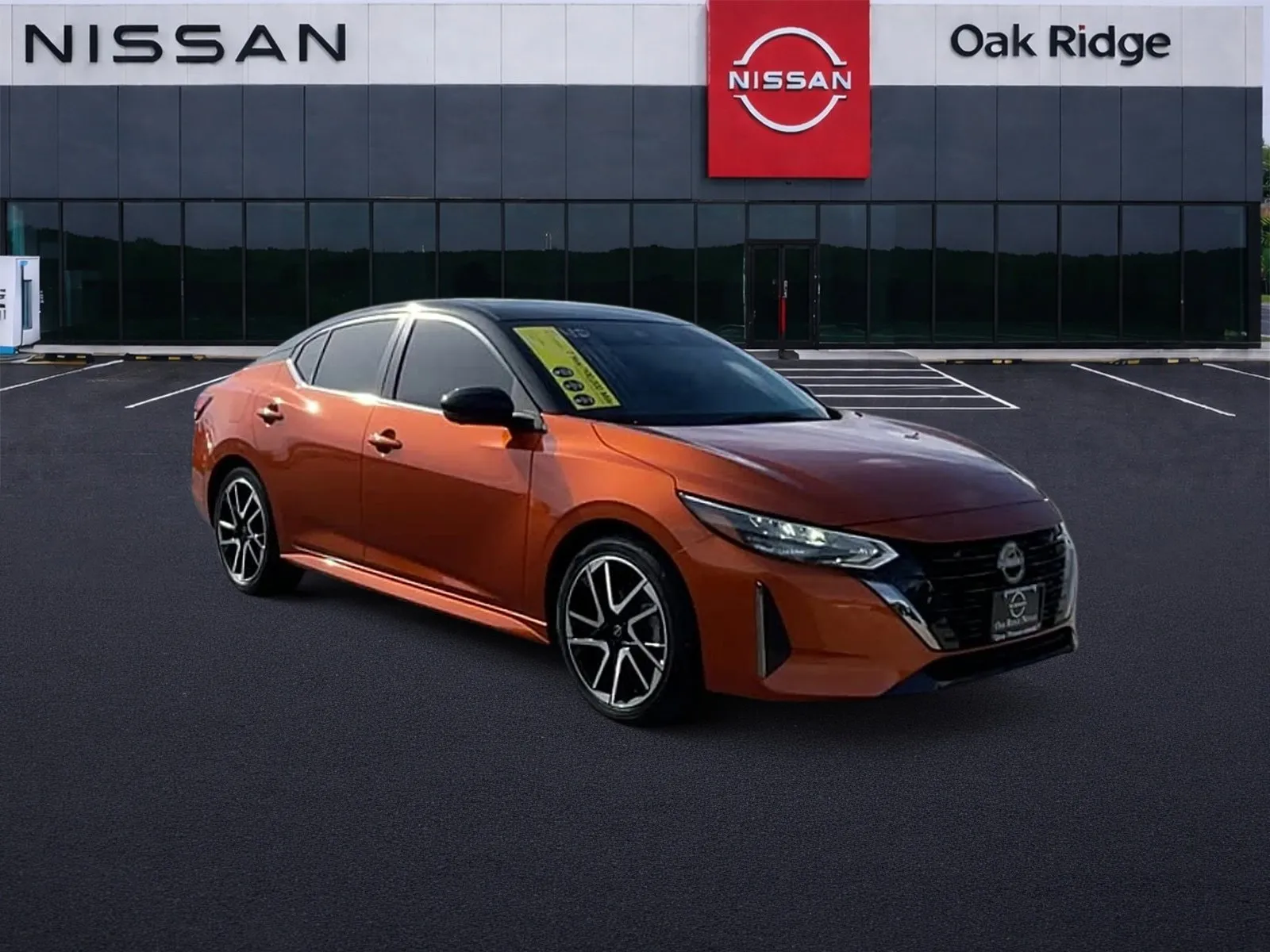 2025 Nissan Sentra SR CVT's photo