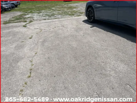 More photos of 2026 NISSAN SENTRA SR at Oak Ridge Nissan, TN