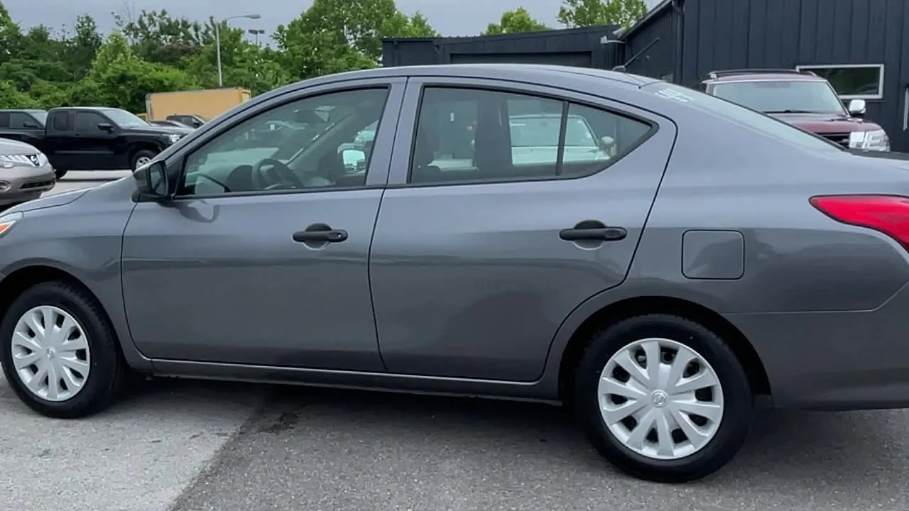 2019 Nissan Versa Sedan S - Photo 8