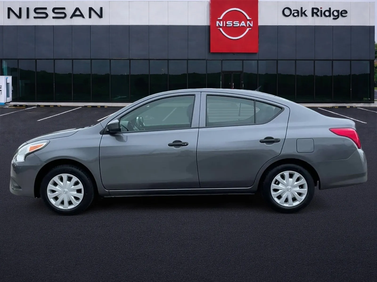 2019 Nissan Versa Sedan S - Photo 7