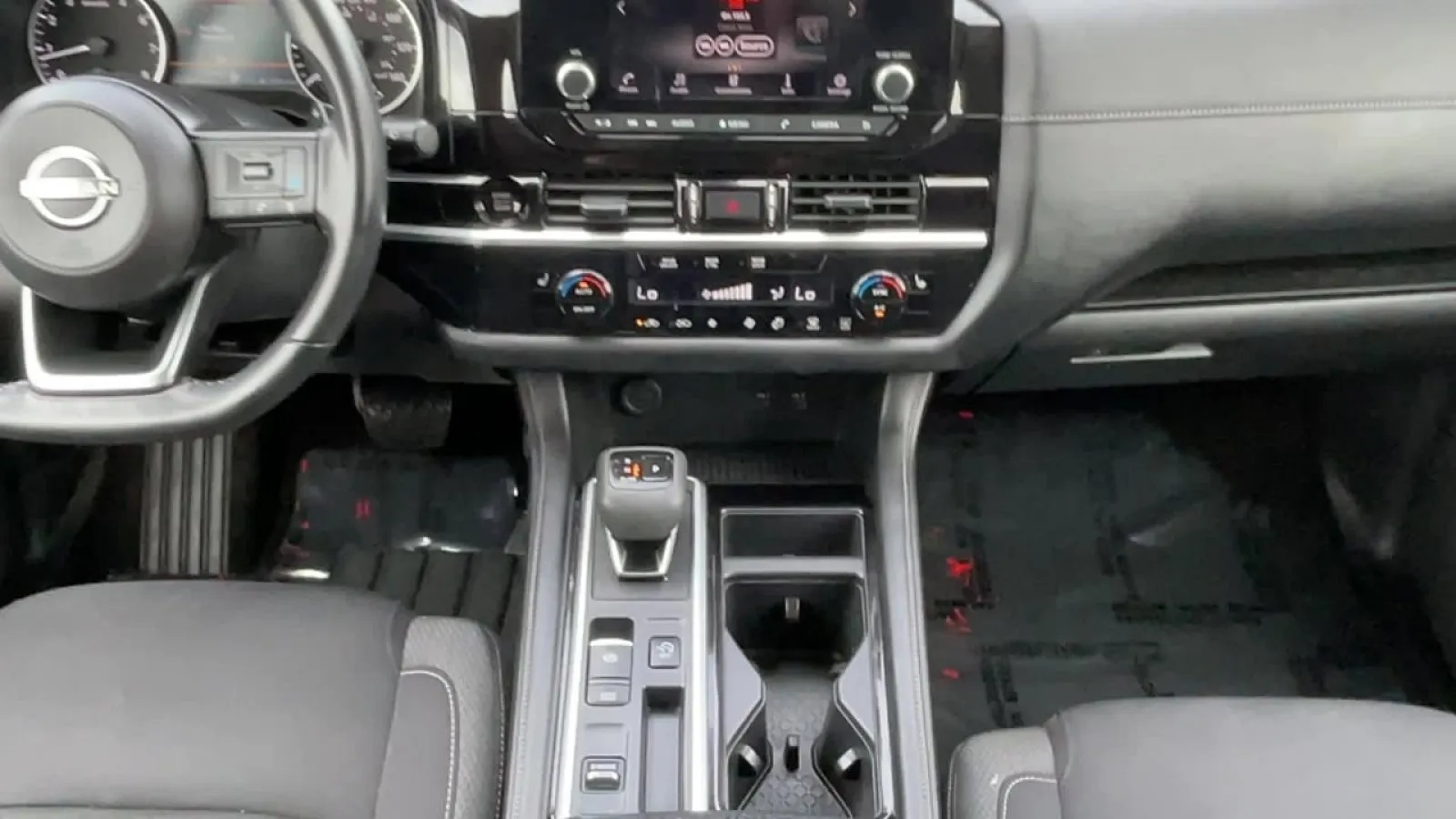2025 Nissan Pathfinder SV - Photo 19