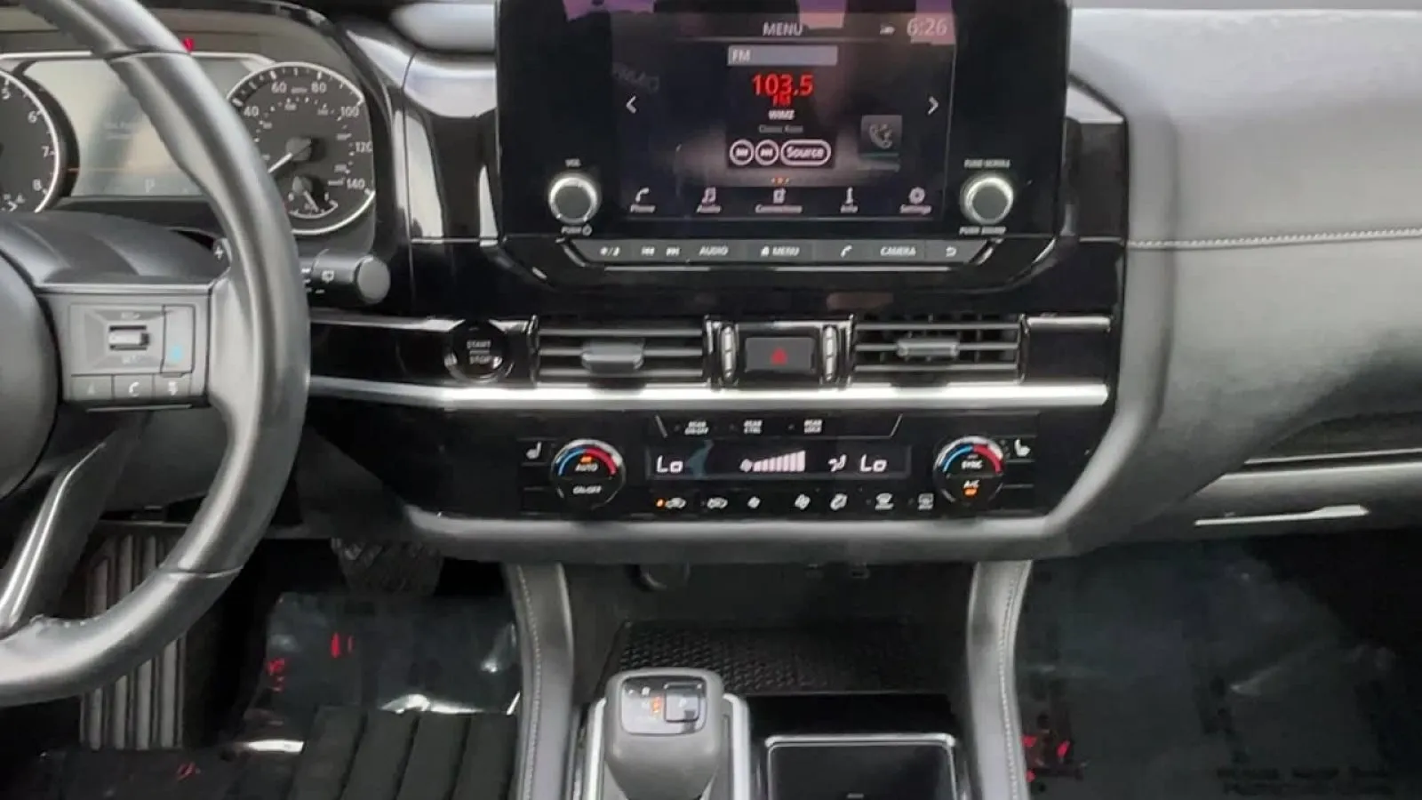 2025 Nissan Pathfinder SV - Photo 18