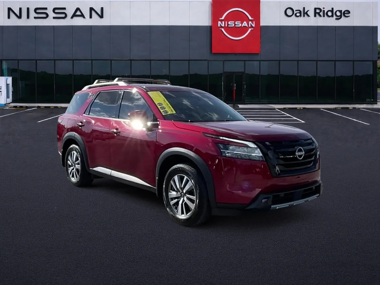 2022 Nissan Pathfinder SL 2WD's photo
