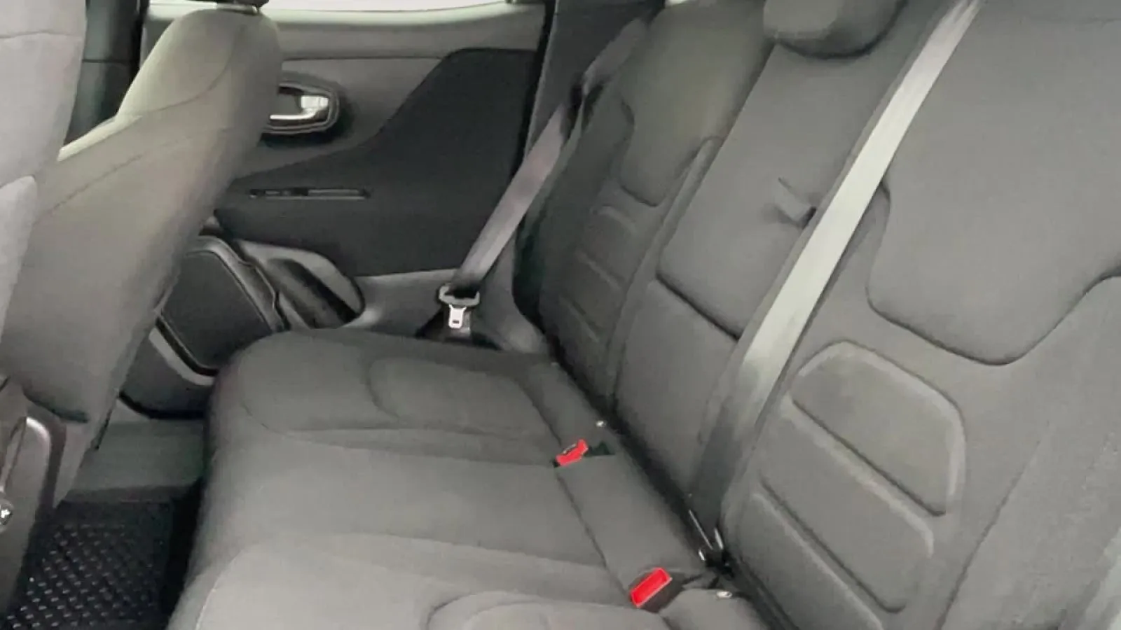 2021 Jeep Renegade Latitude - Photo 25