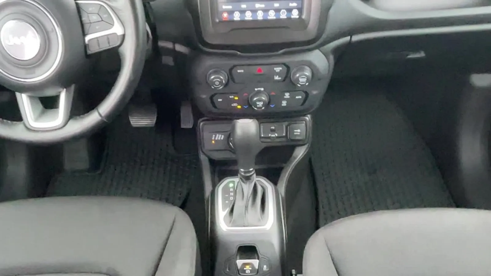 2021 Jeep Renegade Latitude - Photo 22
