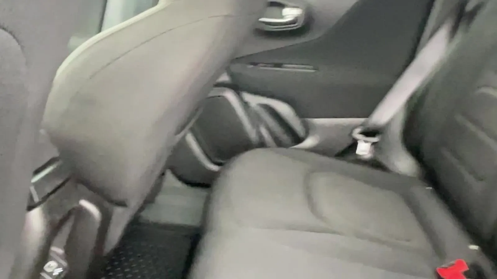 2021 Jeep Renegade Latitude - Photo 24