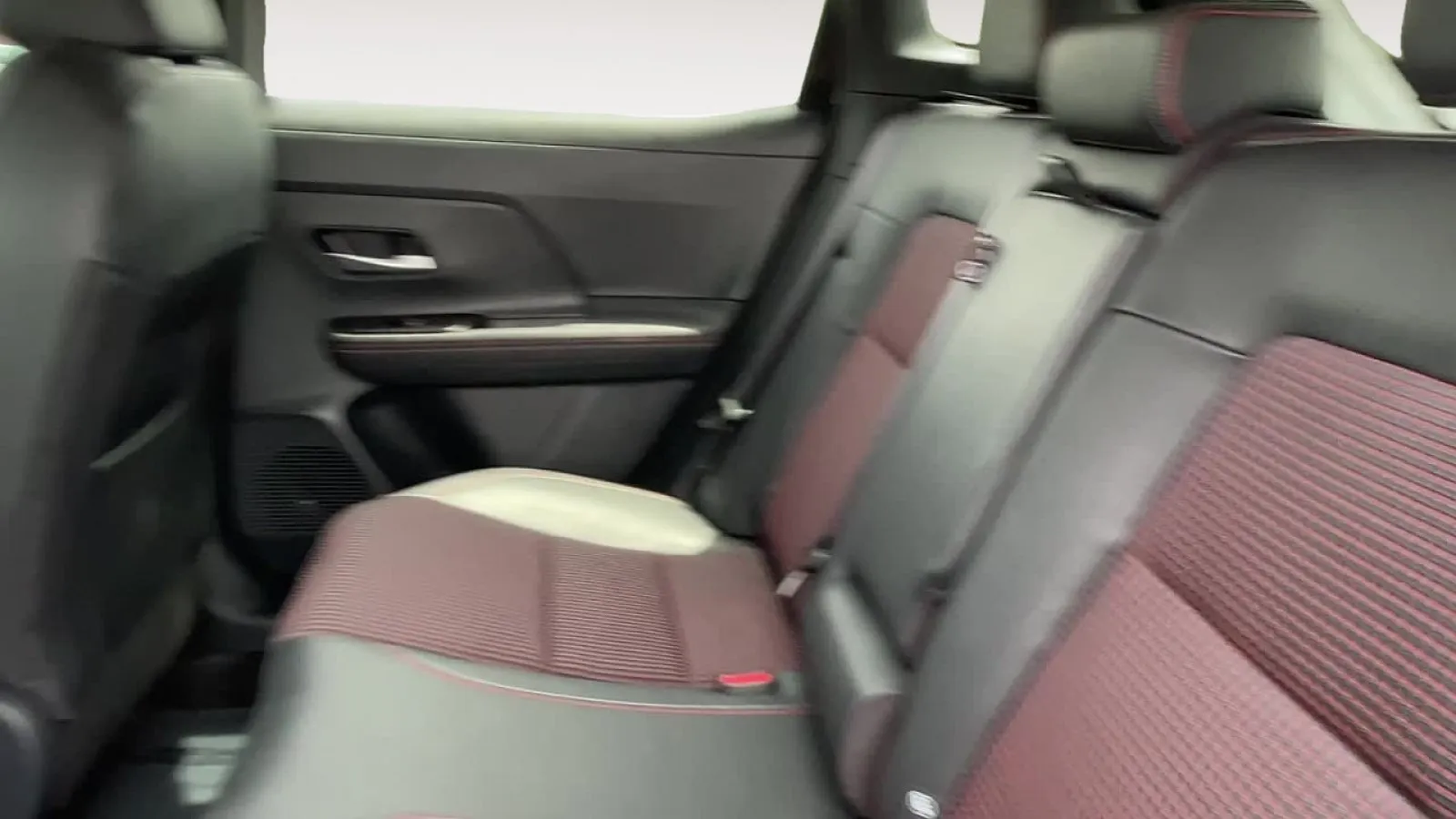 2025 Nissan Kicks SR - Photo 18