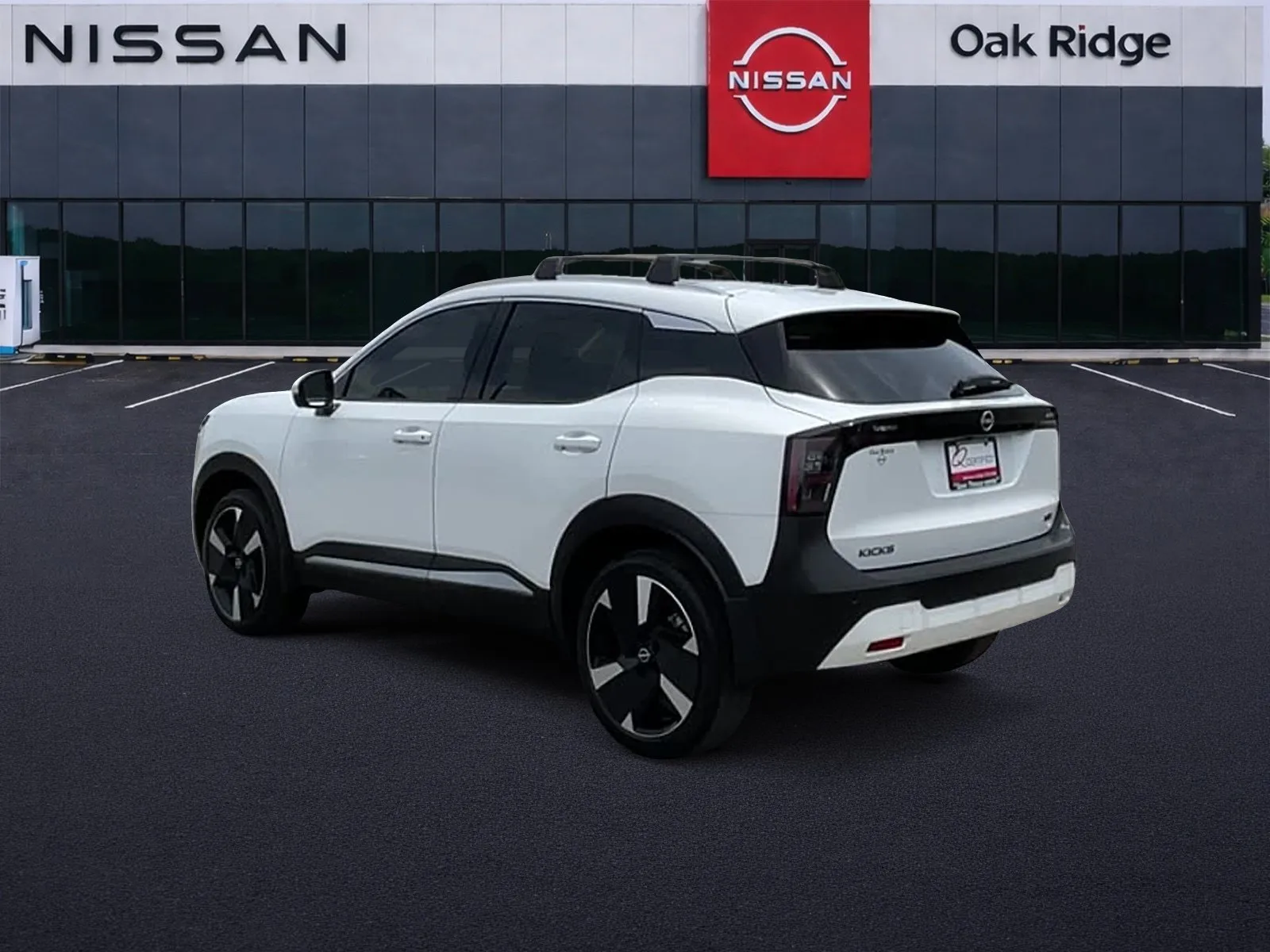 2025 Nissan Kicks SR - Photo 9