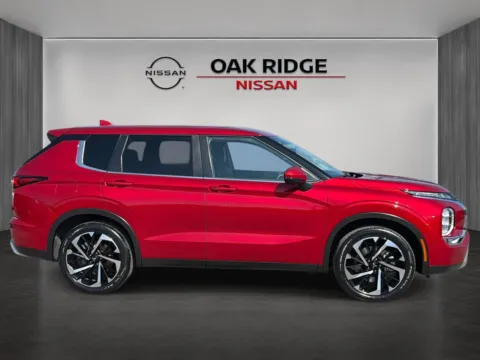 Photos of 2024 MITSUBISHI OUTLANDER SE/BL for sale in Oak Ridge, TN at Oak Ridge Nissan