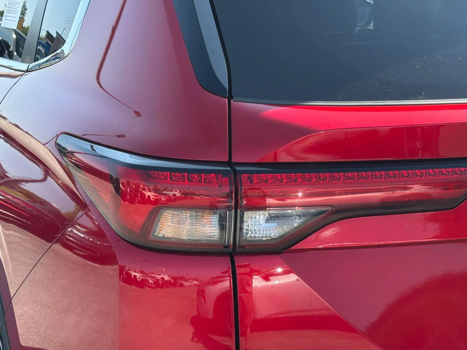 2024 Mitsubishi Outlander SE - Photo 10