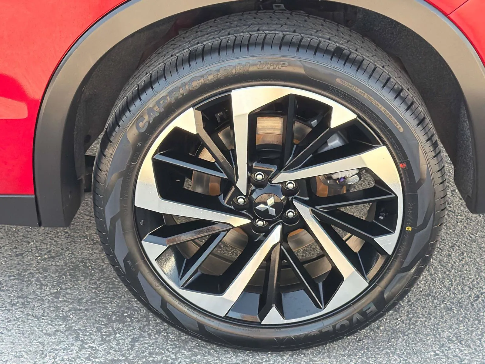 2024 Mitsubishi Outlander SE - Photo 11