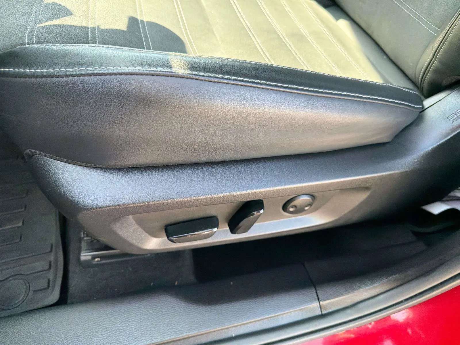 2024 Mitsubishi Outlander SE - Photo 31