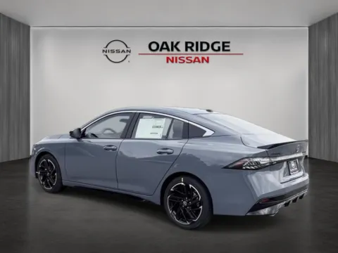More photos of 2026 NISSAN SENTRA SR at Oak Ridge Nissan, TN