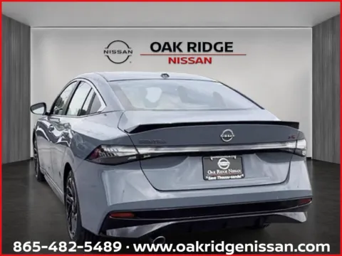 More photos of 2026 NISSAN SENTRA SR at Oak Ridge Nissan, TN