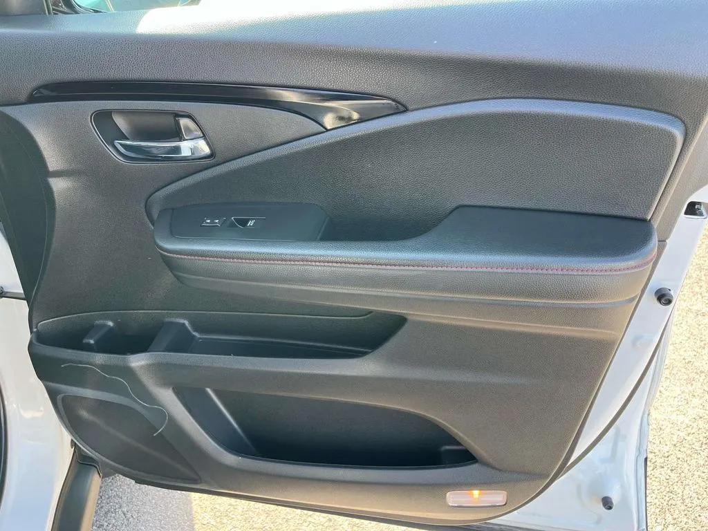 2022 Honda Ridgeline Black Edition - Photo 25