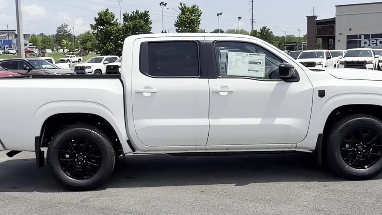 2026 Nissan Frontier SV - Photo 13