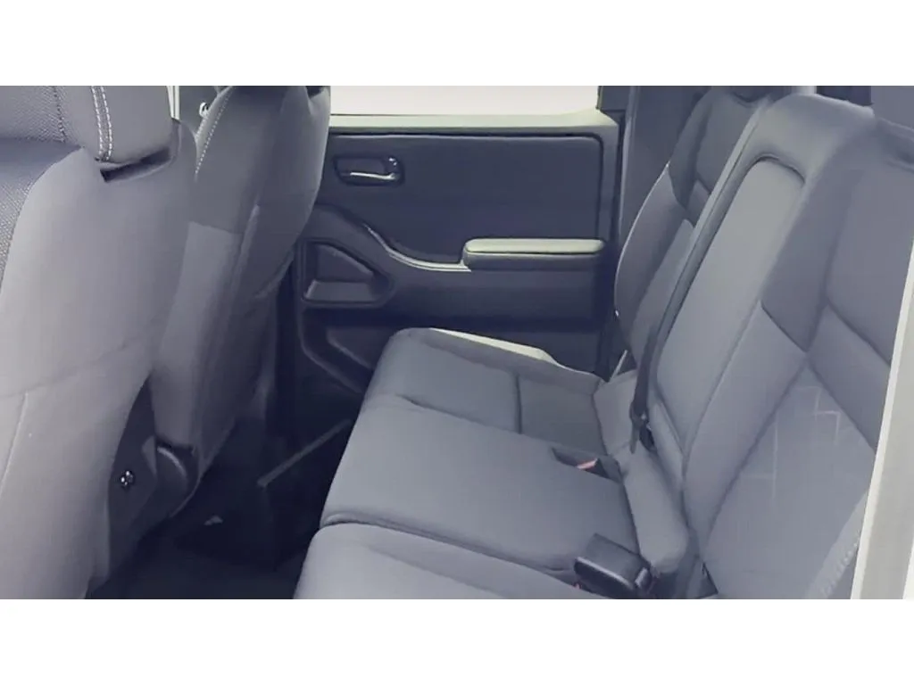 2026 Nissan Frontier SV - Photo 13