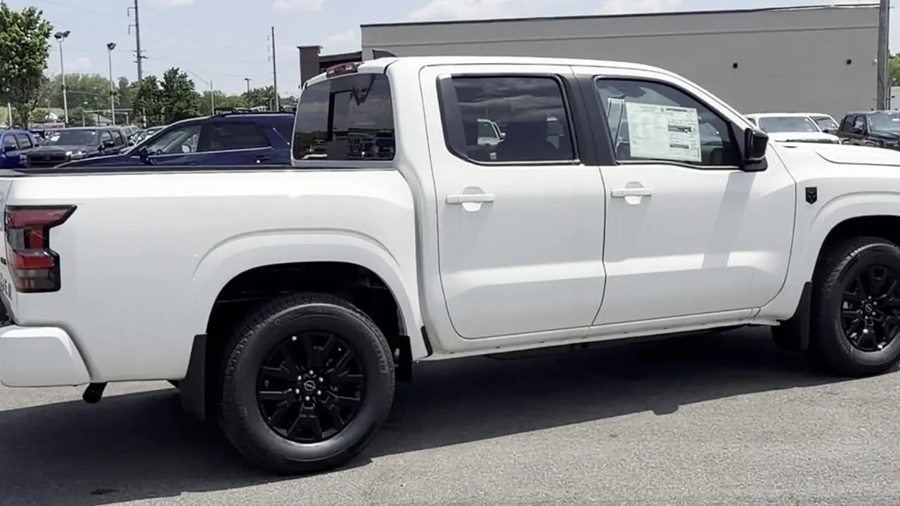 2026 Nissan Frontier SV - Photo 12