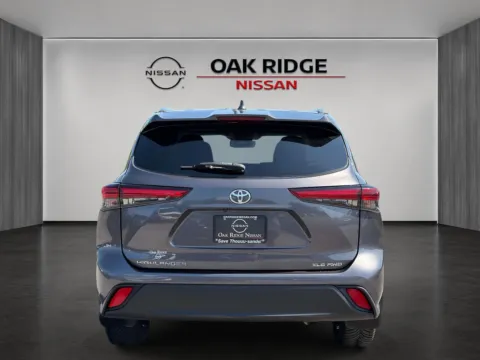More photos of 2021 TOYOTA HIGHLANDER XLE at Oak Ridge Nissan, TN