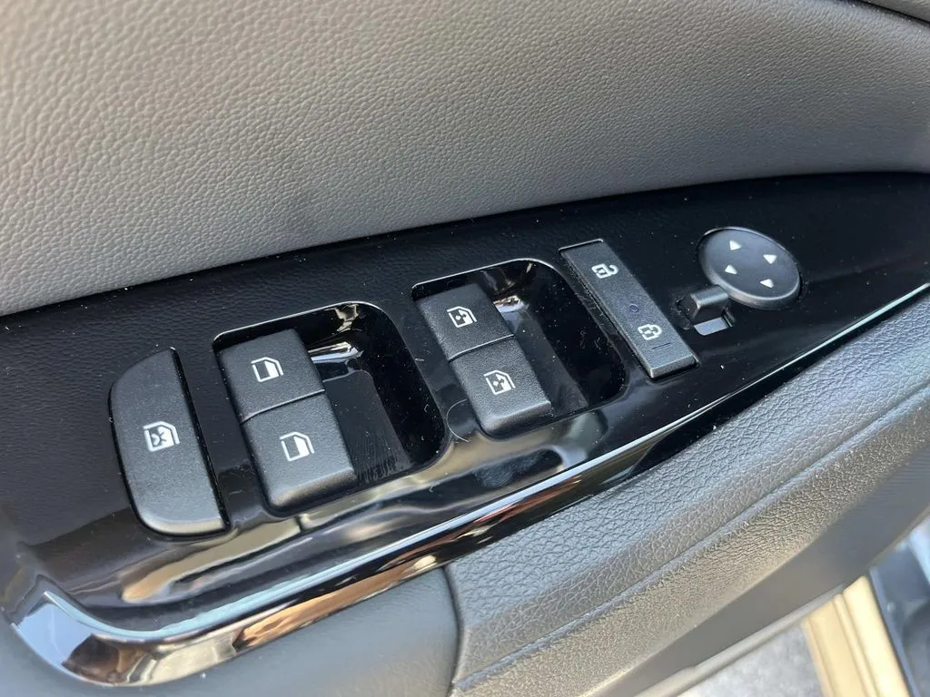 2024 Kia Sportage EX Hybrid - Photo 30