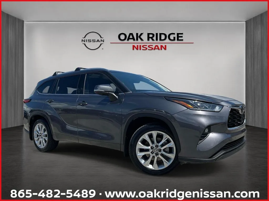 Gray 2022 Toyota Highlander Limited for sale in Oak Ridge, TN