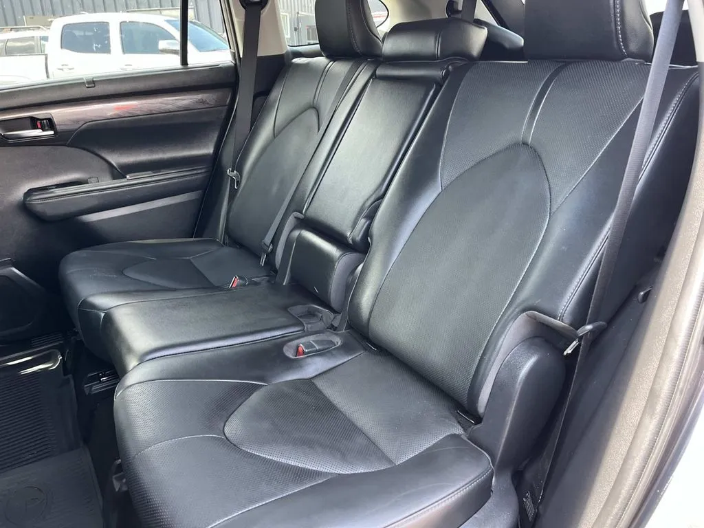 2022 Toyota Highlander Limited - Photo 20