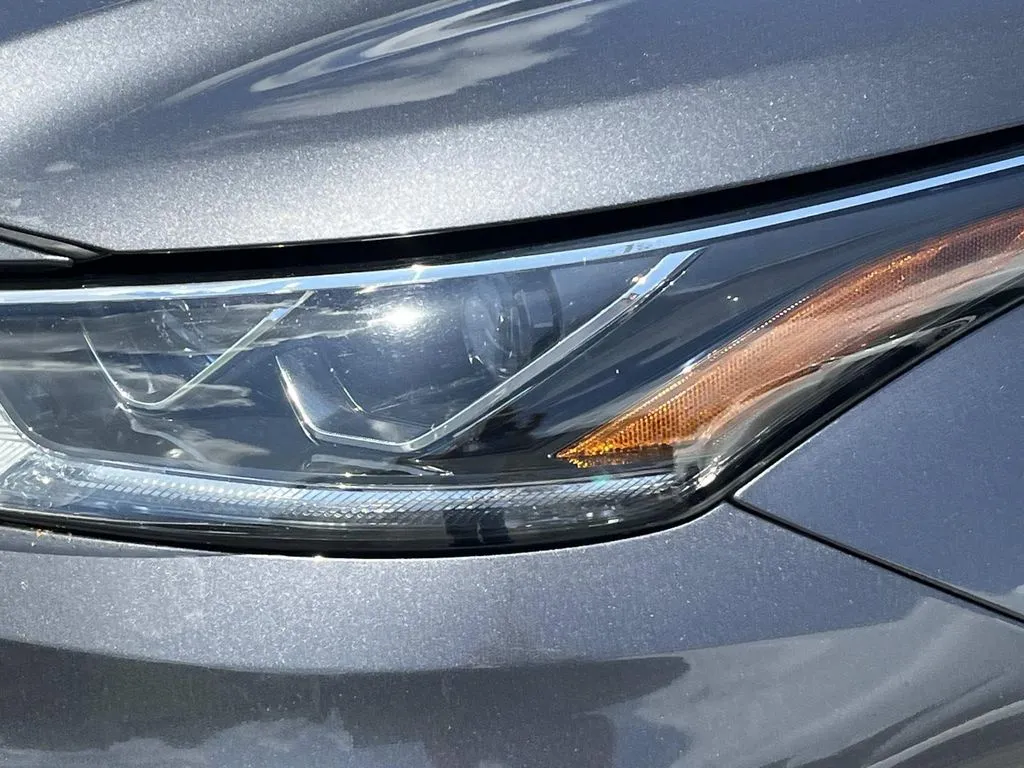 2022 Toyota Highlander Limited - Photo 9