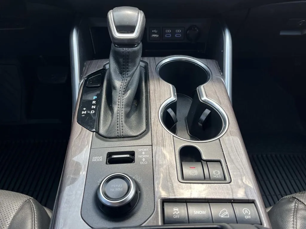 2022 Toyota Highlander Limited - Photo 15