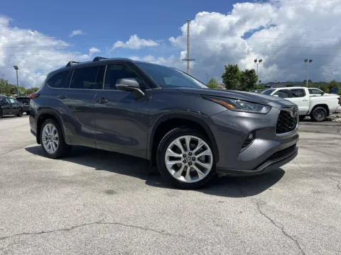 Gray 2022 TOYOTA HIGHLANDER LIMI Limited for sale in Oak Ridge, TN