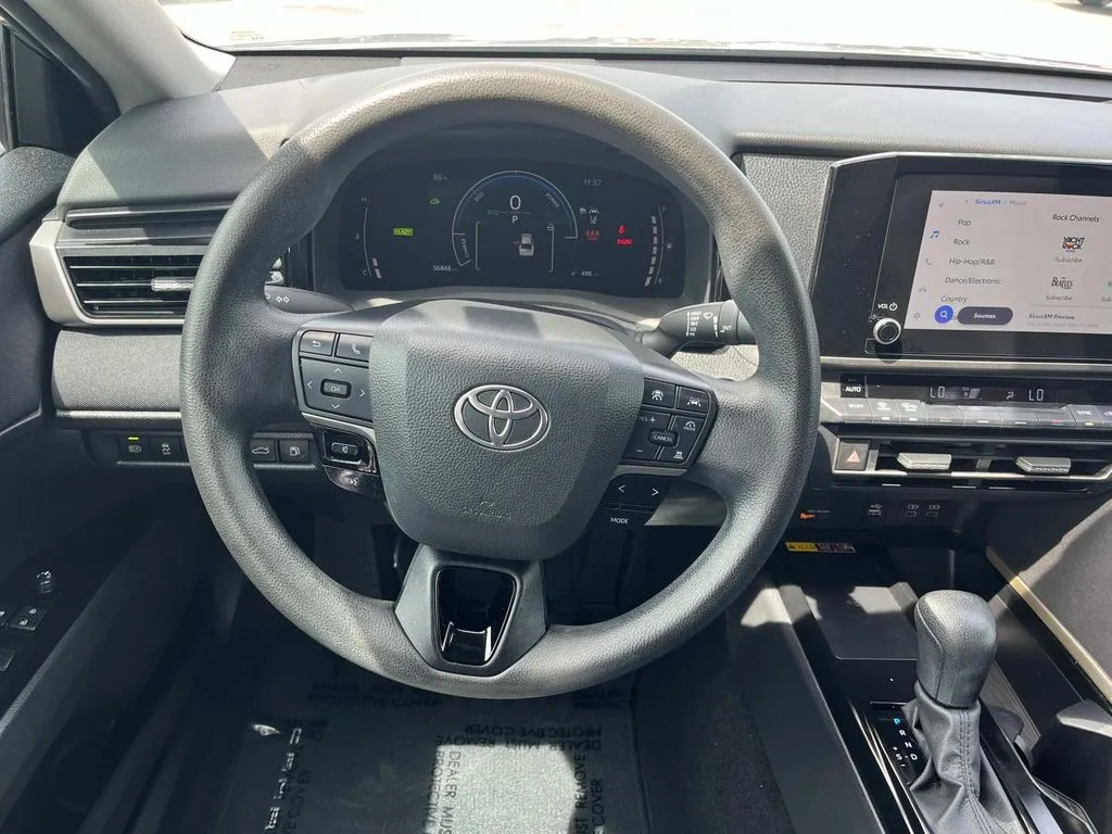 2025 Toyota Camry LE - Photo 12