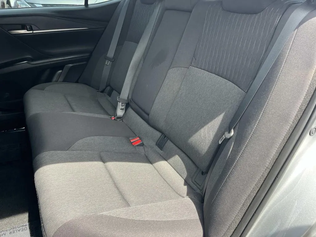 2025 Toyota Camry LE - Photo 19